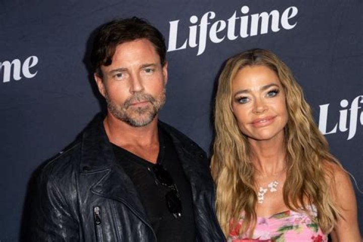 Denise Richards and Heather Locklear's Complex Friendship Explored