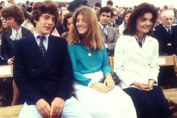 John F. Kennedy's Wife: A Comprehensive Look at Jackie Kennedy Onassis