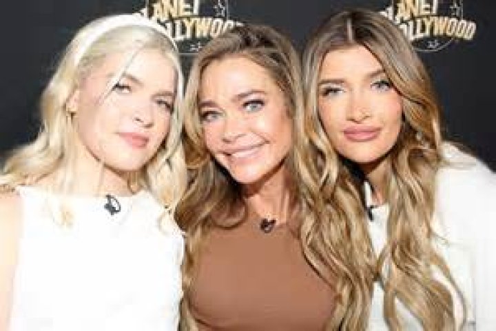 The Ultimate Guide to Denise Richards and Heather Locklear: A Hollywood Friendship Timeline